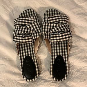 Unisa Sandals, Black and White Gingham